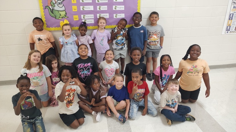Ms. Holt's 2nd Grade Class- 3rd Place Greater Gators! Keep up the hard work! 
