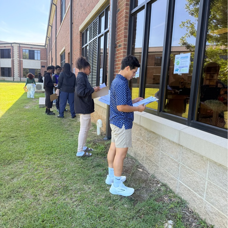  explored models, examined visuals, discussed their findings, and completed guided notes to build their understanding of how cells are structured and how their organelles work together.