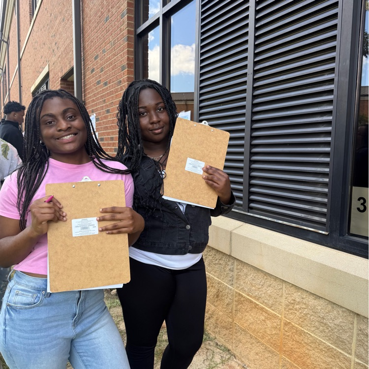  explored models, examined visuals, discussed their findings, and completed guided notes to build their understanding of how cells are structured and how their organelles work together.