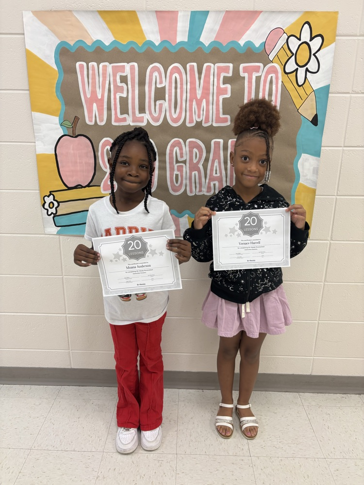 Mrs. K. Williams’s students are happy to show 20 Iready lessons passed in Reading!🎉