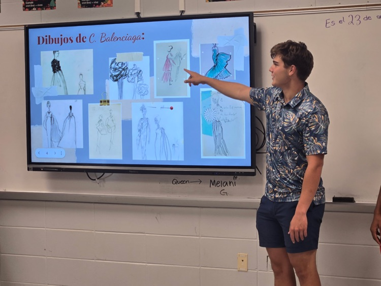 Spanish III students researched the influence Hispanic designers have on the fashion industry and presented their results to the class.
