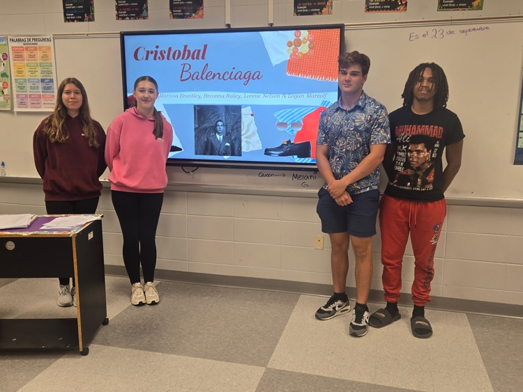 Spanish III students researched the influence Hispanic designers have on the fashion industry and presented their results to the class.