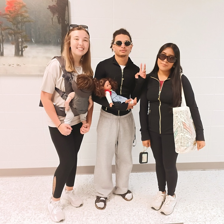 Soccer moms and BBQ dads were all around the BHS halls today- Homecomimg Day 2