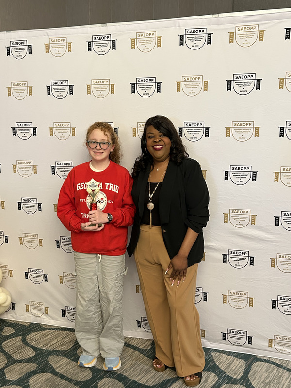 Piper Widner with her award.