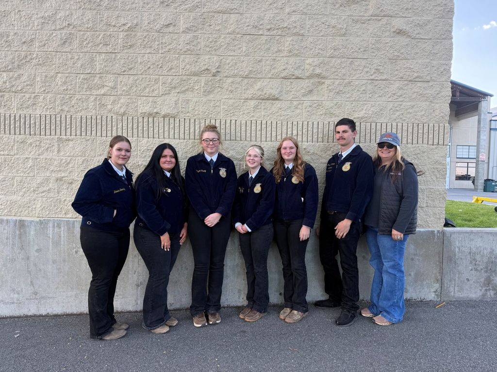 FFA Students posing