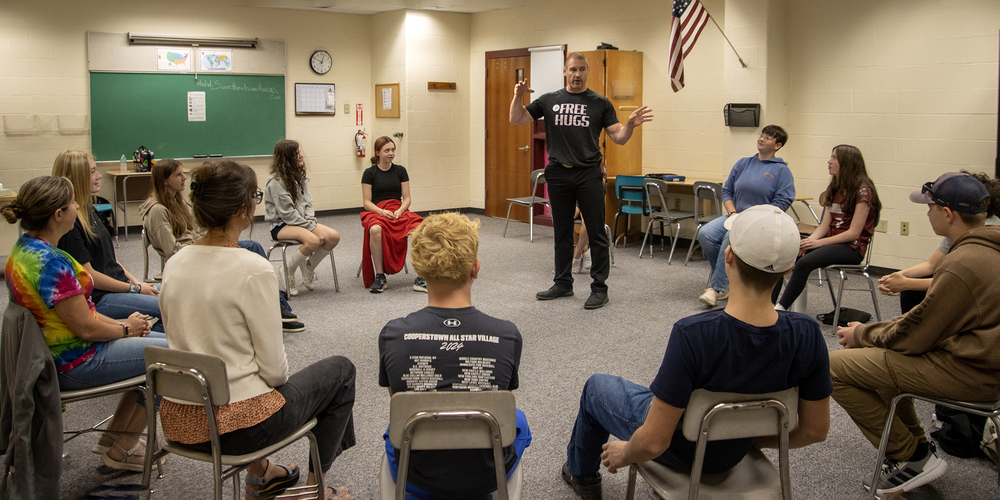 Tom Murphy leads a circle session