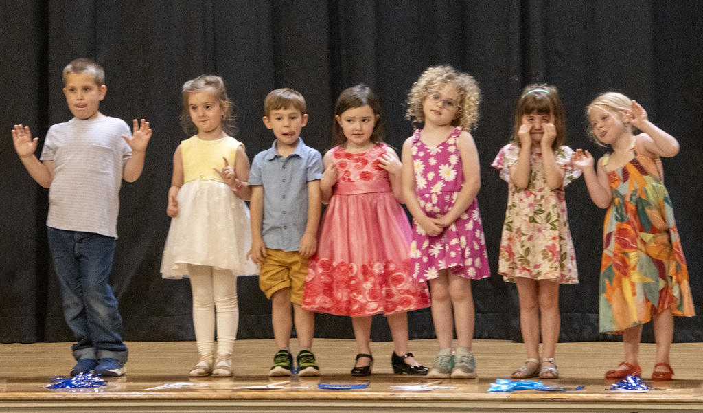 7 pre-K students on stage