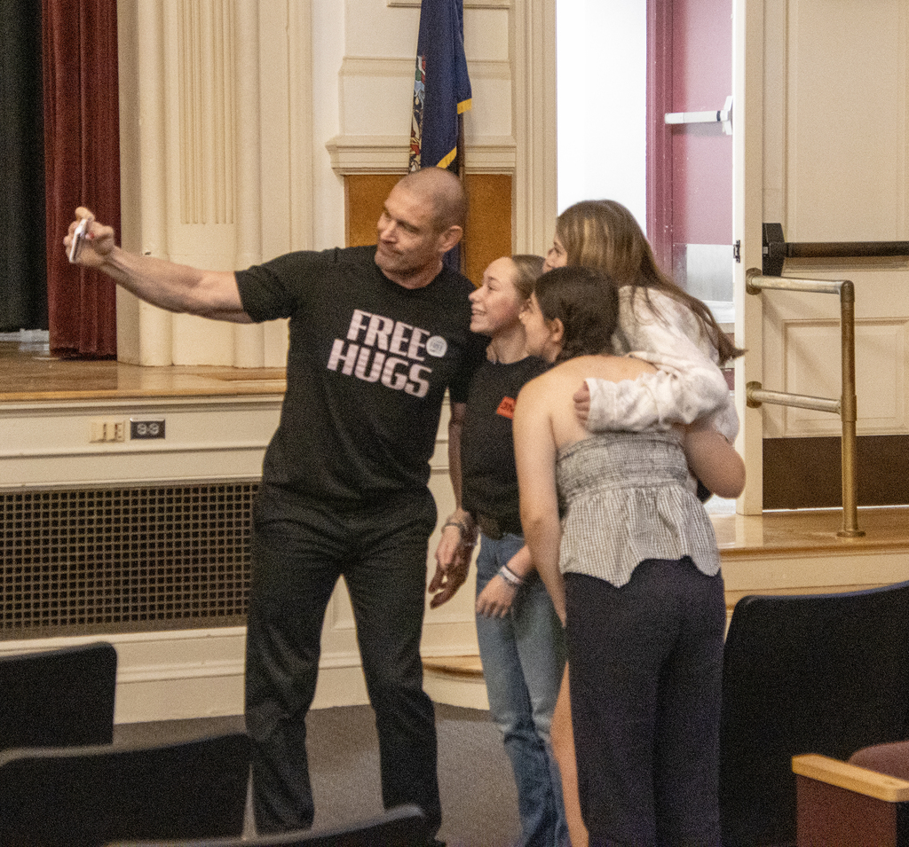 Pat Murphy poses for selfies