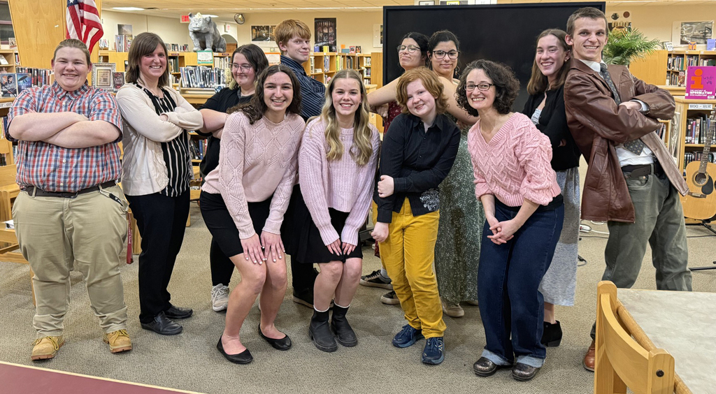 group photo of seniors and music teachers