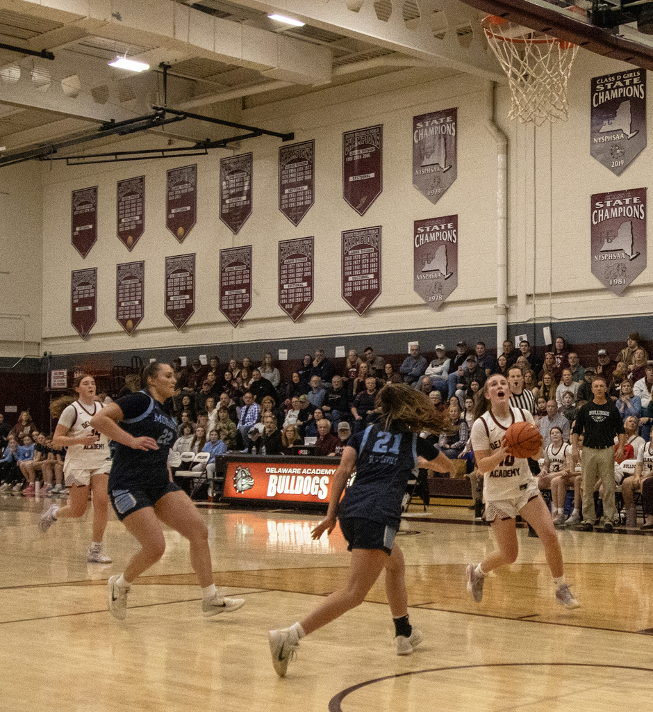 girls basketball action