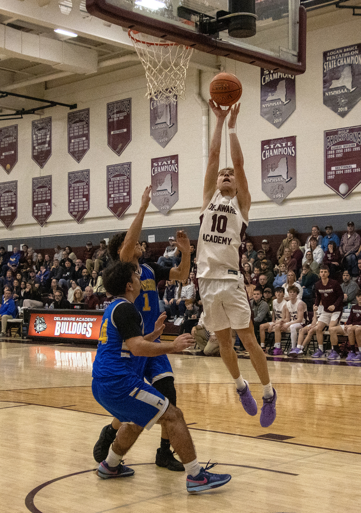 boys basketball action shot