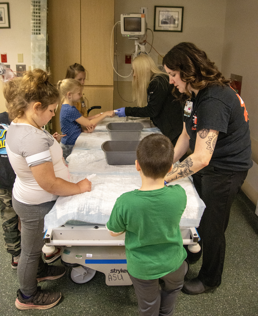 nurses put casts on students' fingers