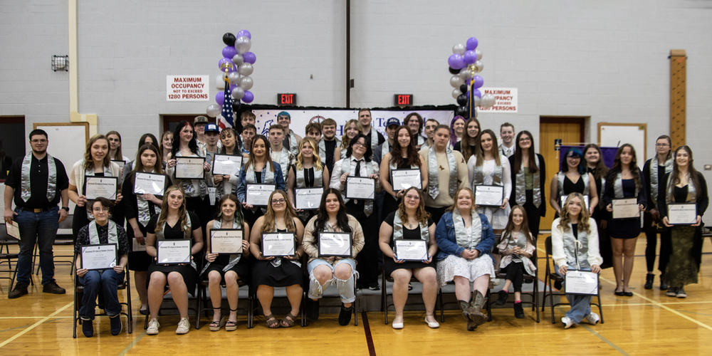group photo of 2025 Harrold Campus NTHS inductees