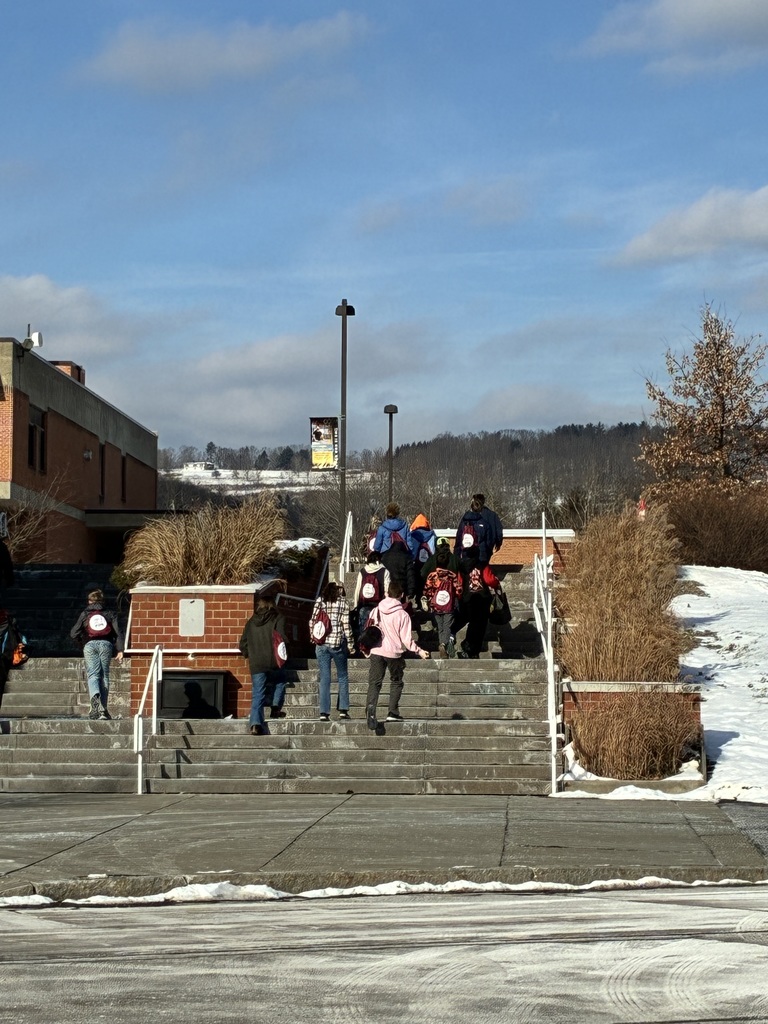 students on the campus of SUNY Broome