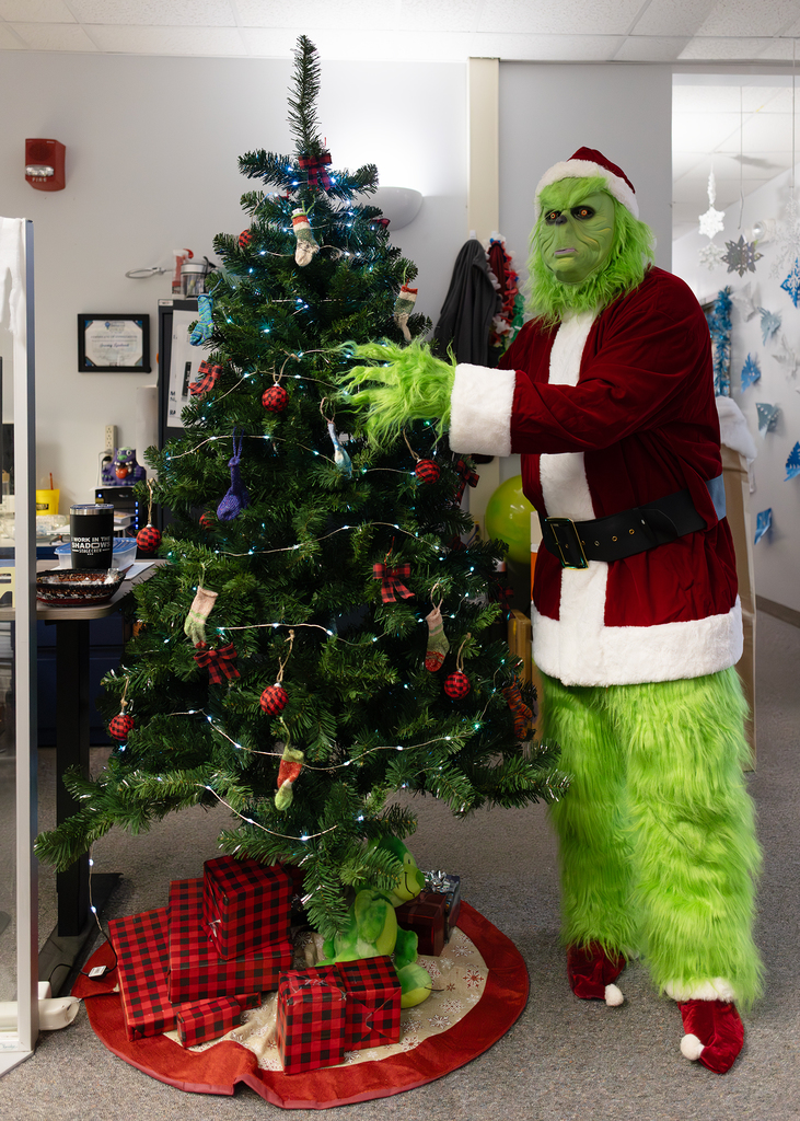 Grinch with tree