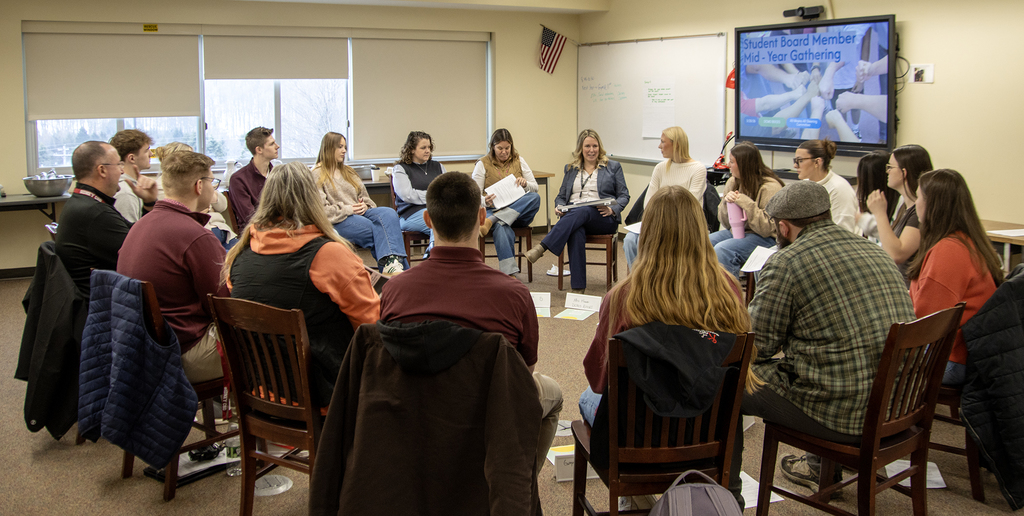 circle of students and teachers