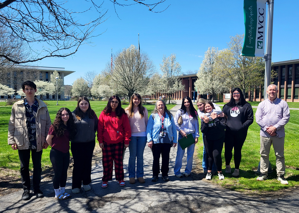 group photo of nurse assistiing students, teacher and work experience coordinator at MVCC 