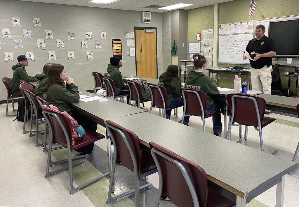 Delaware County Probation Supervisor speaks to students in the security and law enforcement class.