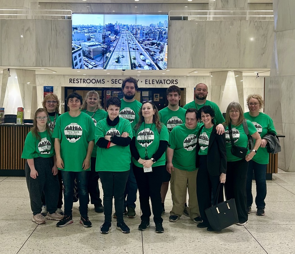 Group photo in lobby of capitol