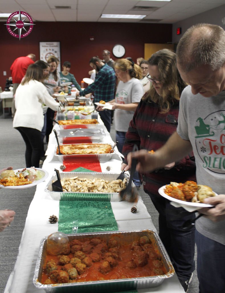 employees going through the buffet line