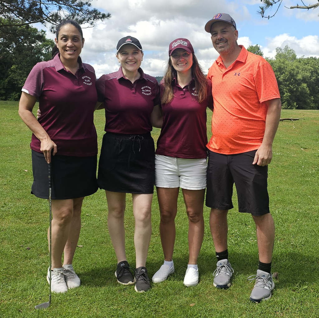 4 golfers