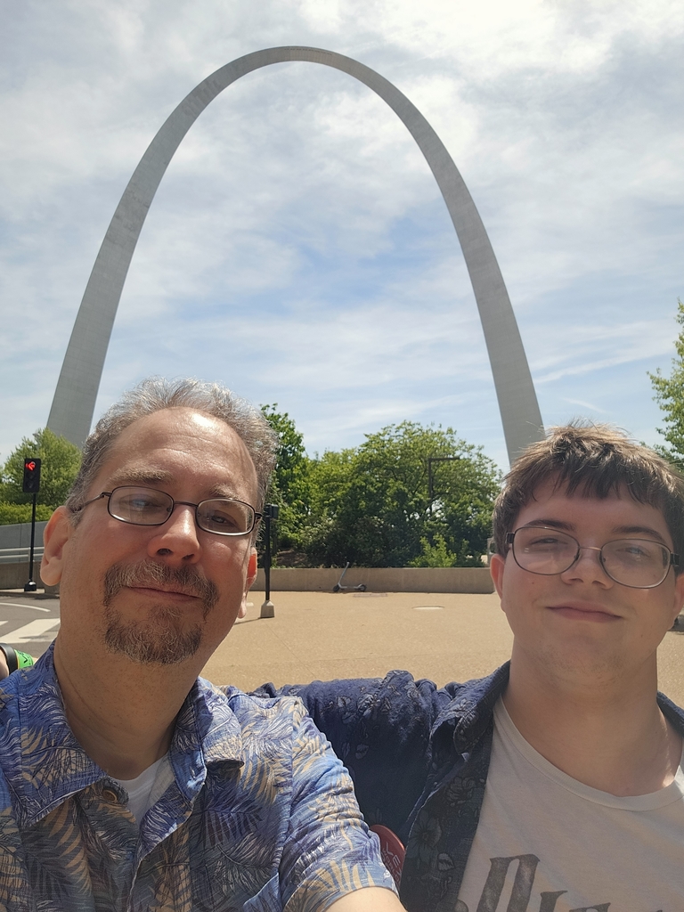 Mr V and Hunter at the Arch
