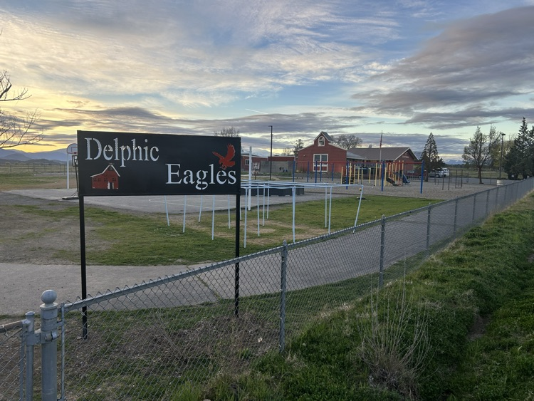 Delphic Eagles Entry Sign