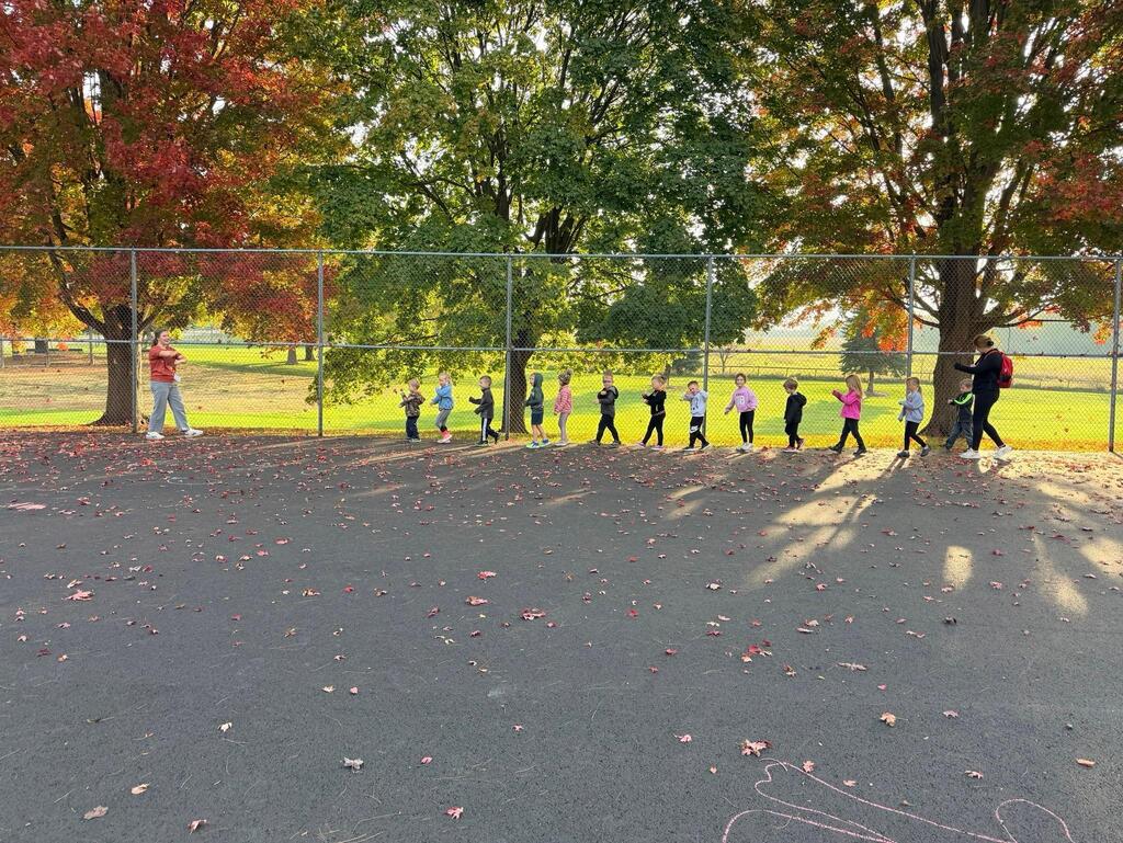 Red Ribbon Week Walk around the Park