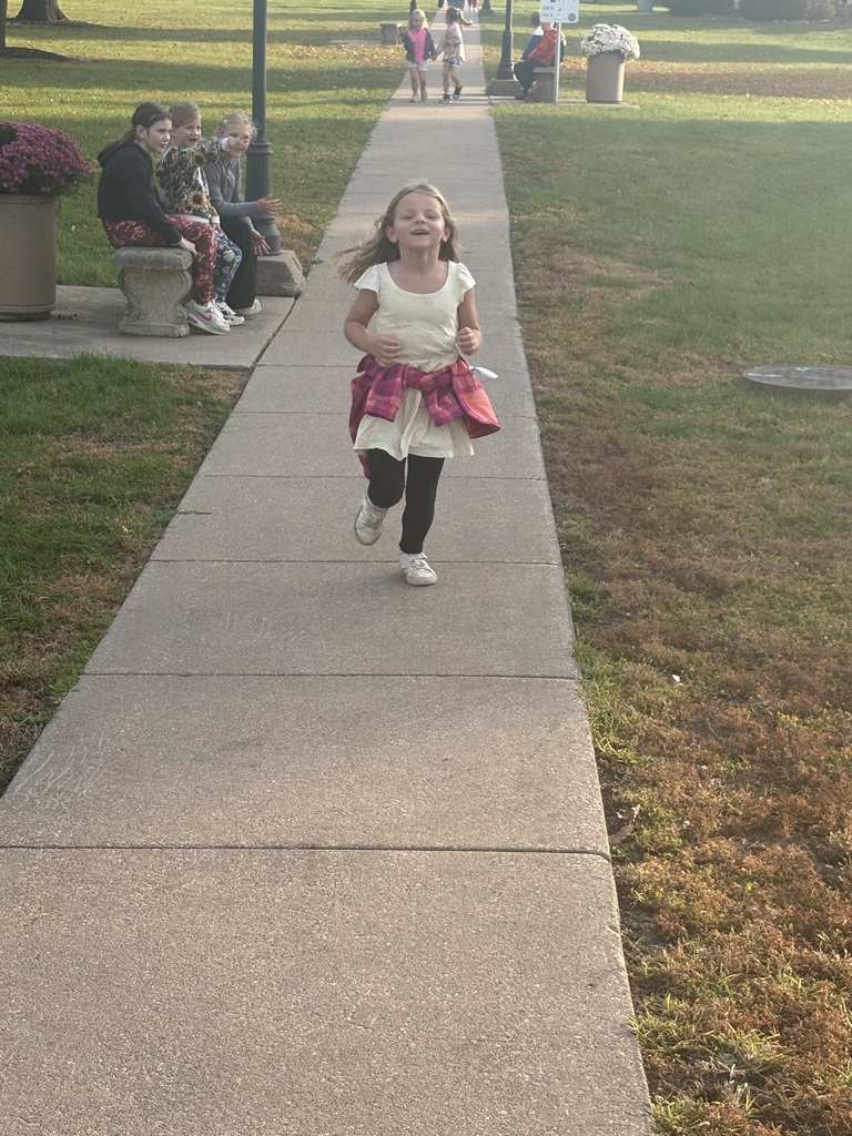 Red Ribbon Week Walk around the Park