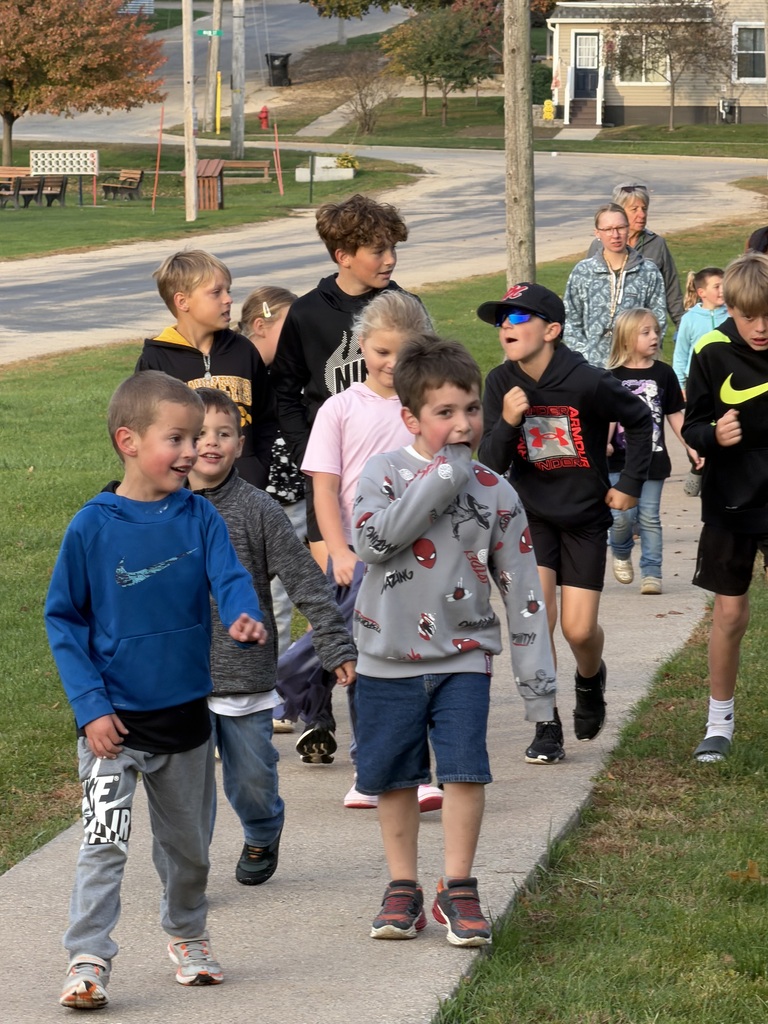 Red Ribbon Week Walk around the Park