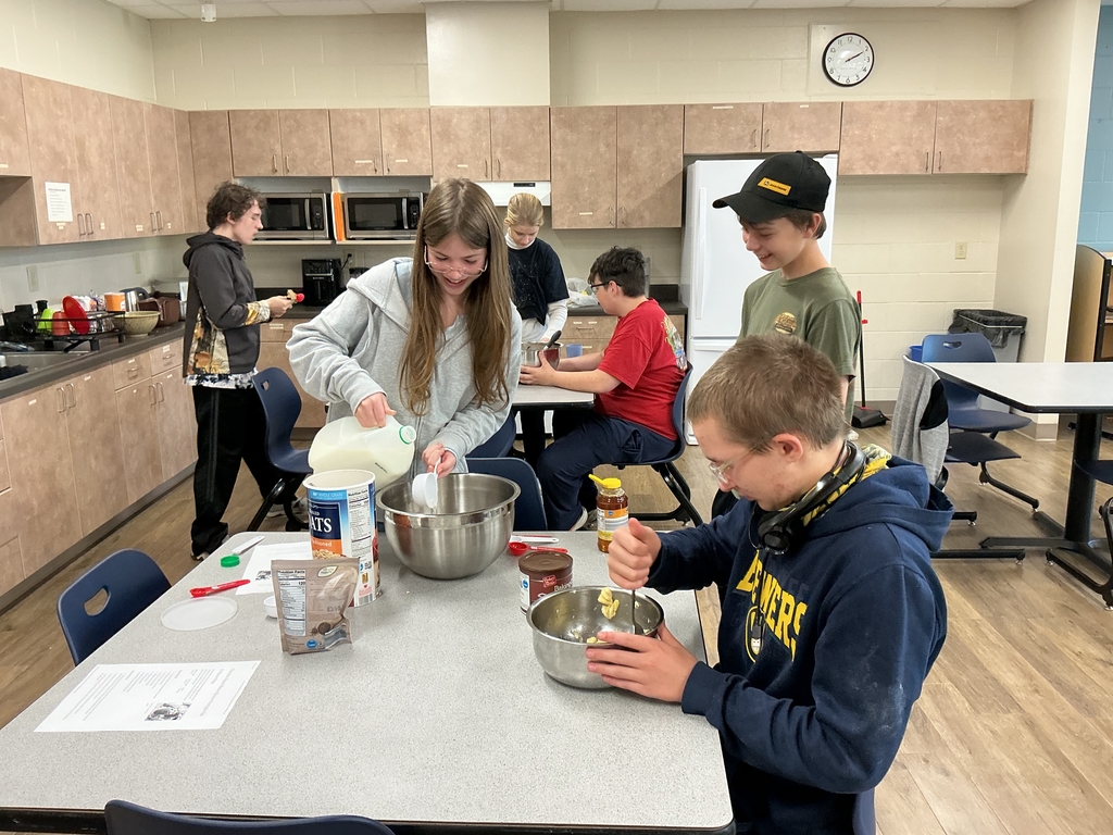 Making overnight oats.