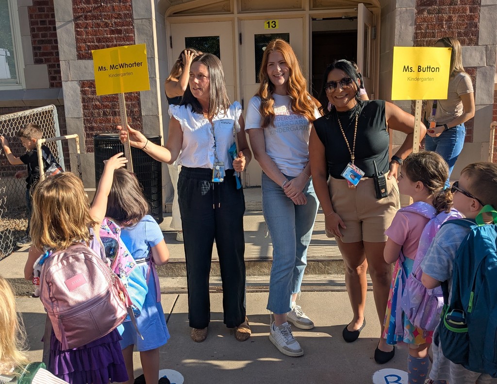 Edison Kindergarten Teachers First day of Kindergarten