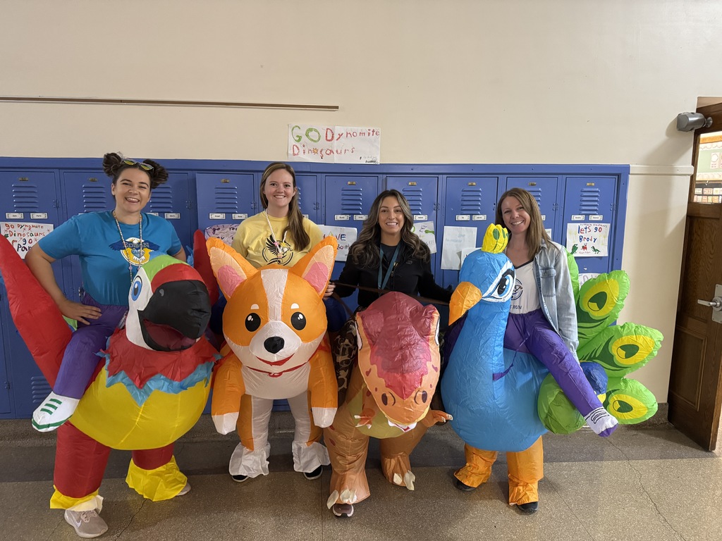 Edison 1st grade teachers ready for Eagle Run