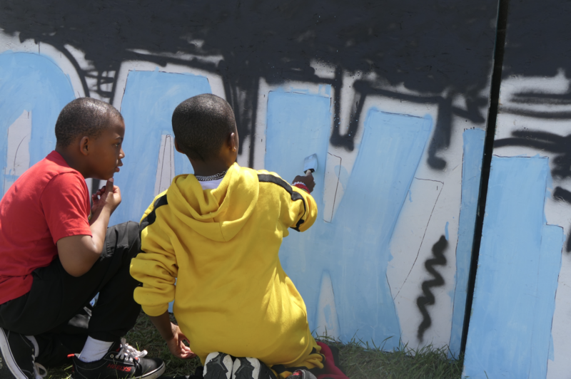 kids painting