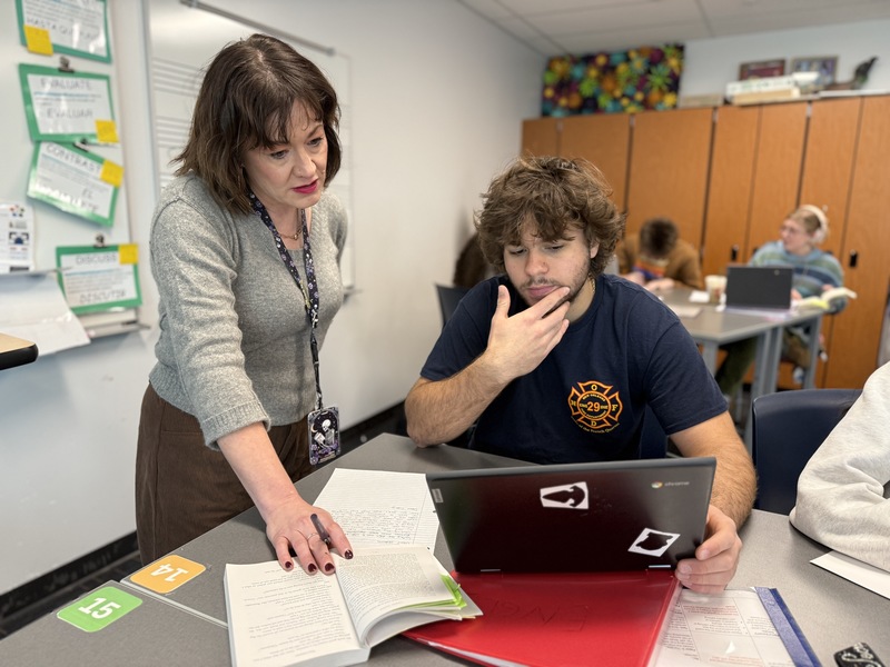 Johanna working with a student in English class