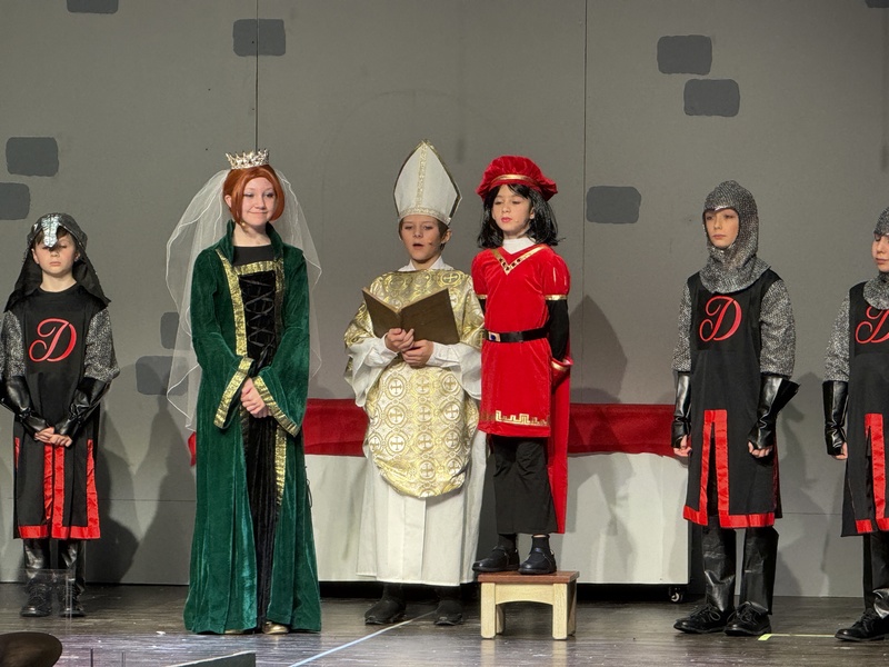 Students perform Shrek Kids