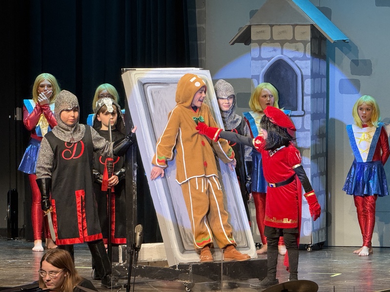 Students perform Shrek Kids