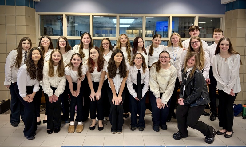 ECMEA JH students pose for a photo