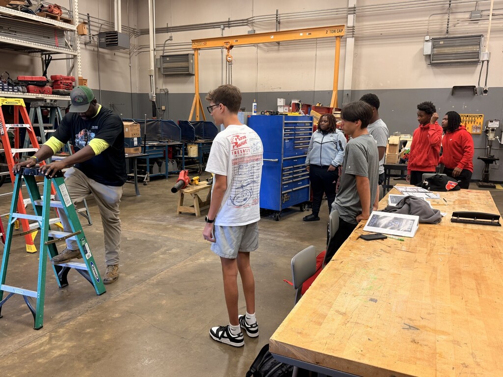 HVACR demonstrating ladder safety