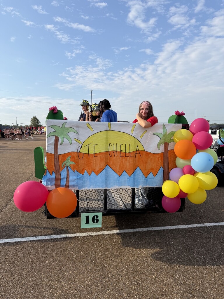 students at homecoming parade