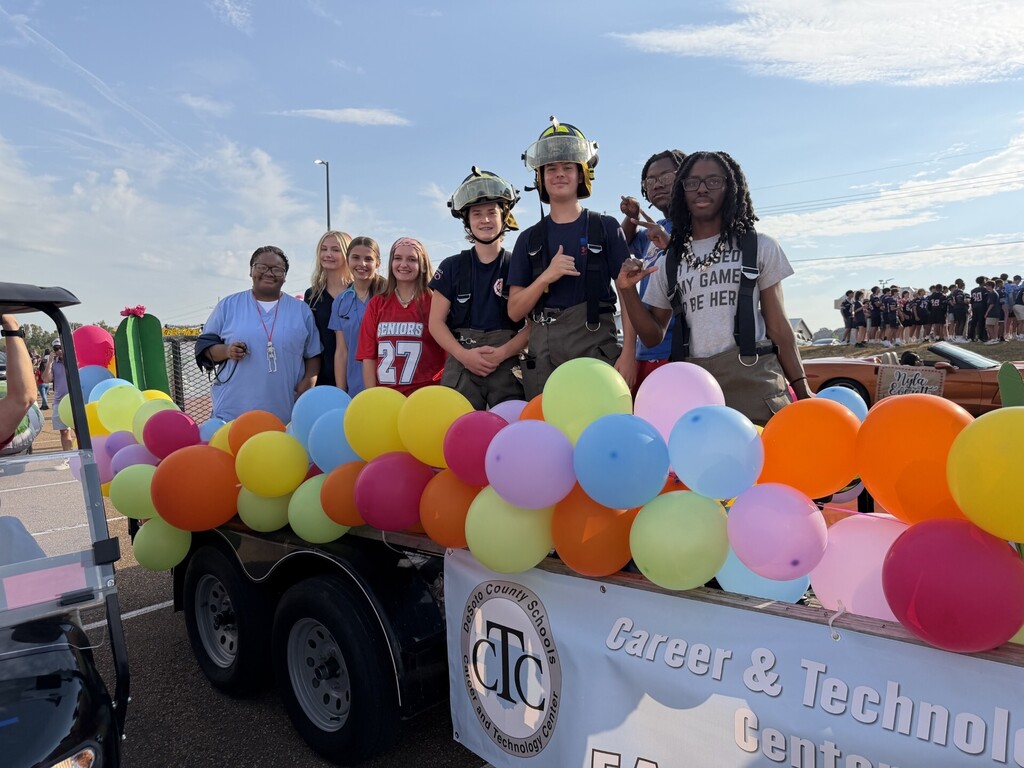 students at homecoming parade
