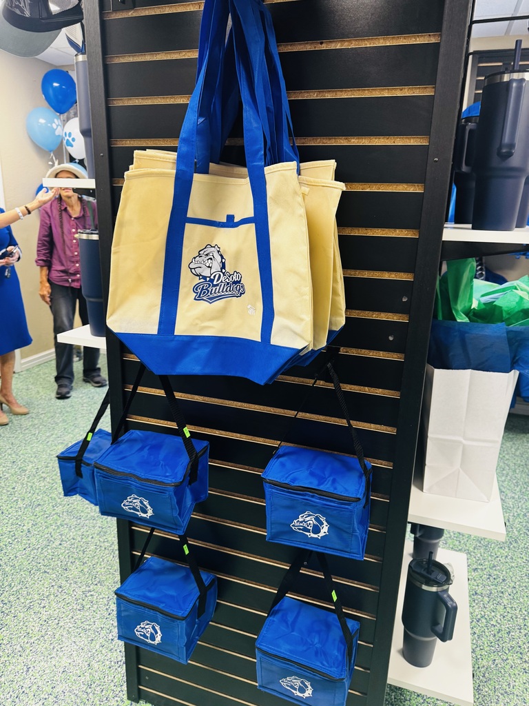 Bulldog merchandise (bag and lunchbox)