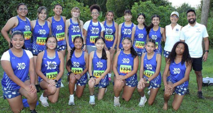 DHS Cross Country team posing for picture