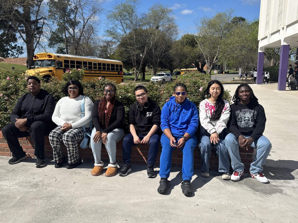 𝐋𝐈𝐓𝐄𝐑𝐀𝐑𝐘 𝐑𝐀𝐋𝐋𝐘 | 𝐒𝐓𝐀𝐓𝐄 𝐐𝐔𝐀𝐋𝐈𝐅𝐈𝐄𝐑𝐒  Mansfield High School is proud to recognize our students who represented us at the Literary Rally on Saturday, March 14.  A special congratulations to 𝐃𝐚𝐦𝐨𝐧𝐭𝐫𝐢𝐬 𝐅𝐨𝐫𝐝 and 𝐁𝐫𝐢𝐚𝐧 𝐑𝐨𝐣𝐚𝐬 for qualifying for the 𝐒𝐭𝐚𝐭𝐞 𝐋𝐢𝐭𝐞𝐫𝐚𝐫𝐲 𝐑𝐚𝐥𝐥𝐲 in April.  We commend all students who competed for their effort, focus, and representation of Mansfield High School.
