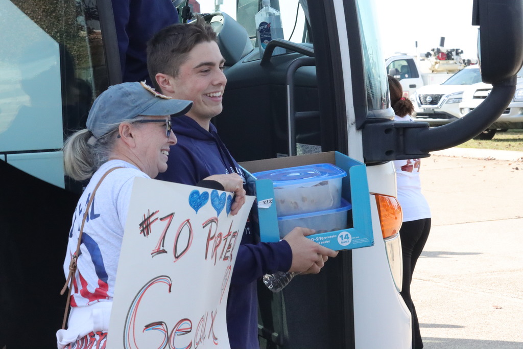 NDHS Football Sendoff