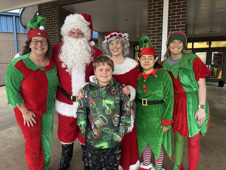 Santa Claus, Mrs Claus & elves at DES
