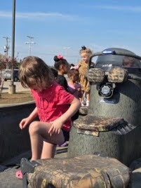 Pre K students with AGFC Game Wardens