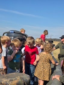 Pre K students with AGFC Game Wardens
