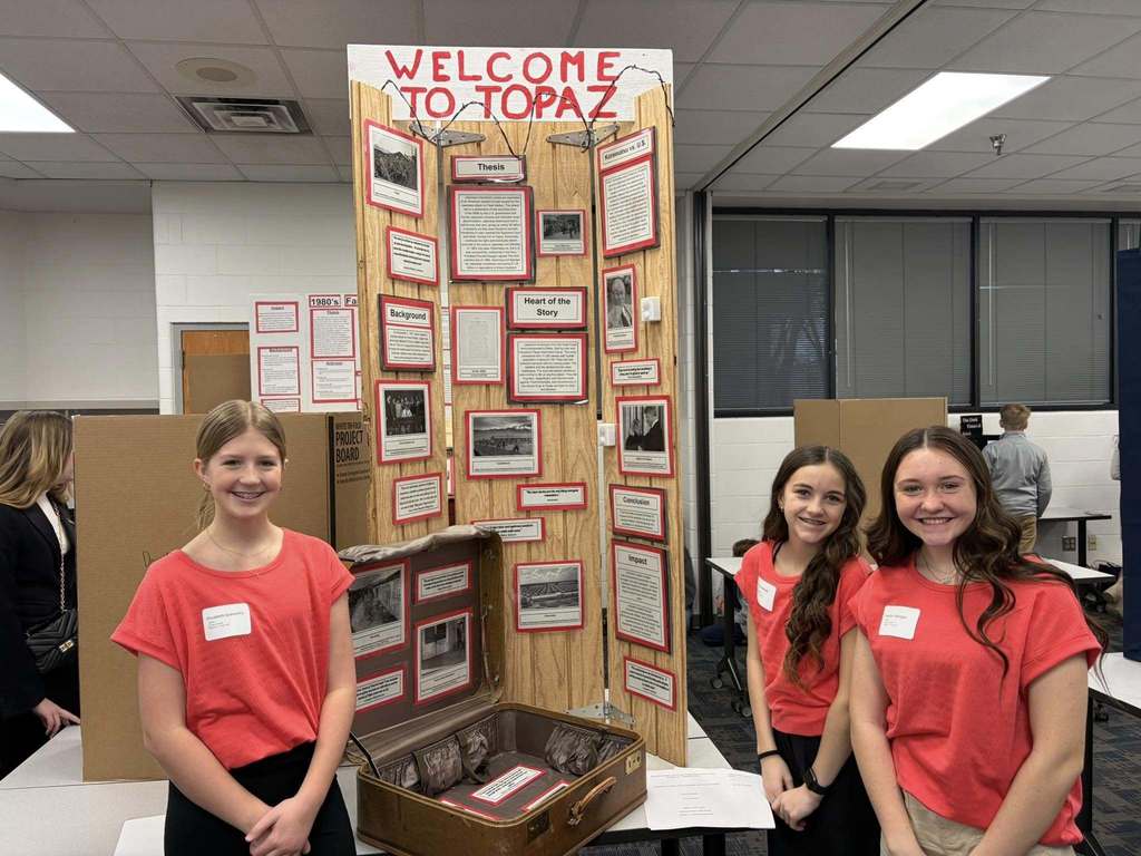 Elizabeth Gunsolley, Zoey Grandfield, and Kaydyn Bolinger - 1st Place