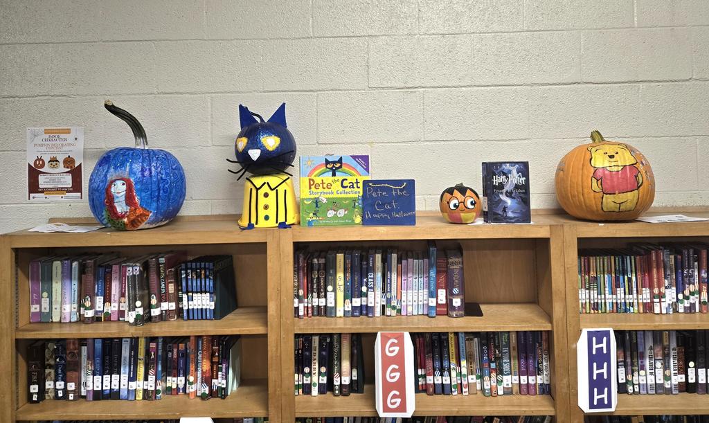 Pumpkins for the Book Character Pumpkin contest!